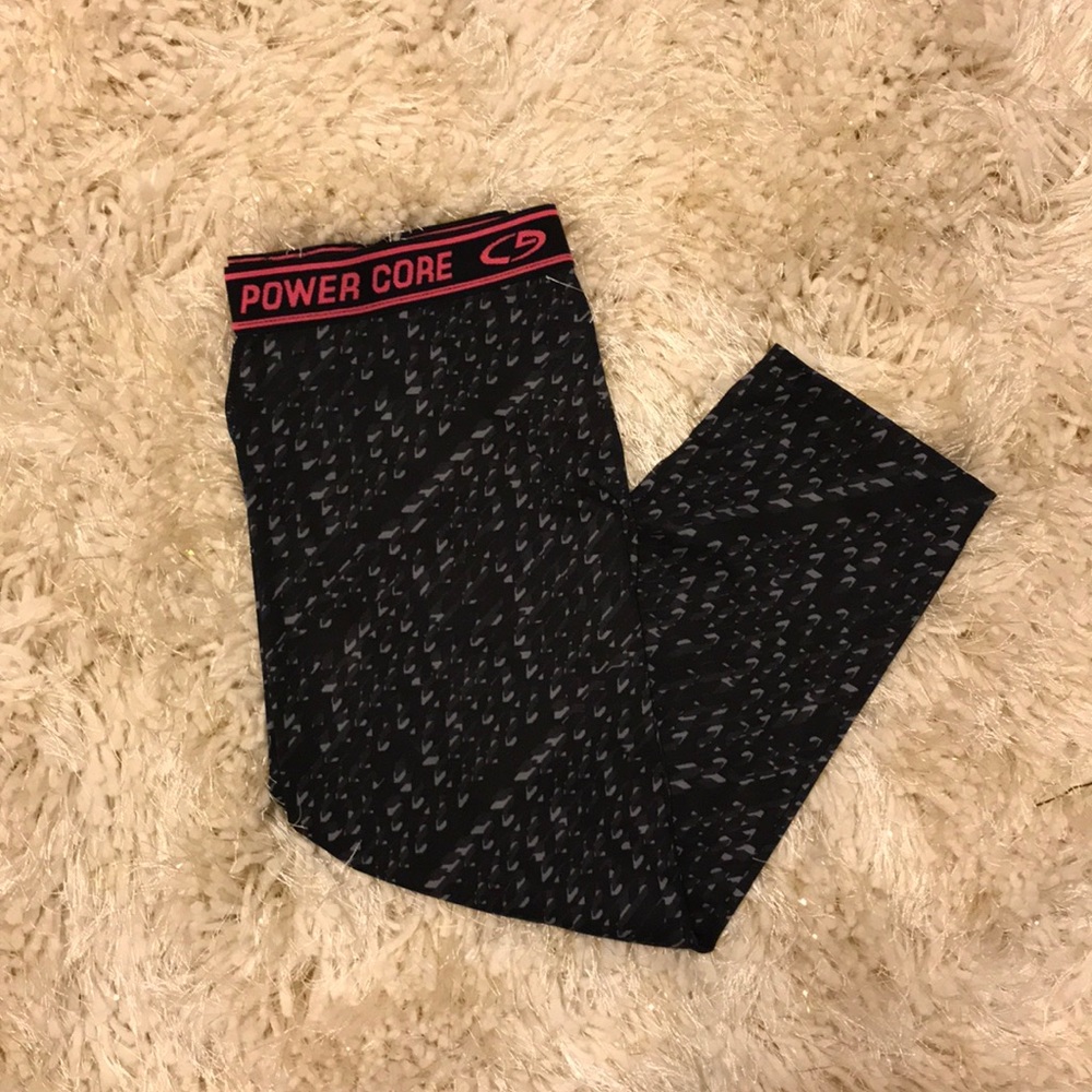 cropped workout leggings